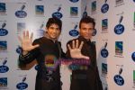 Abhijeet Sawant, Hussain on the sets of Indian Idol in Filmistan on 14th Aug 2010 (5).JPG